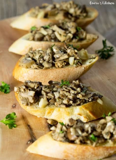 BRUSCHETTA WITH MUSHROOM